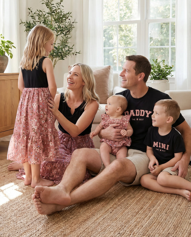 Funny Family Matching Cotton T-Shirt & Dress Set Daddy / Mini Print Black Tee for Dad and boy, Floral Print splicing Dress for Mom, girl and Baby, Perfect for Summer Family Outings Black