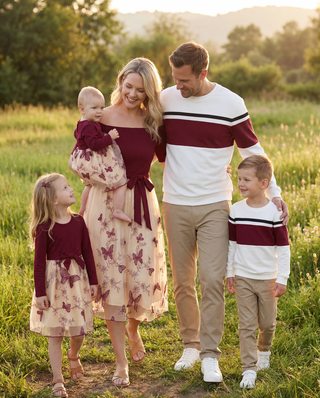 Conjuntos familiares a juego: sudadera de manga larga o vestido de tul con bordado de mariposas y hombros descubiertos color burdeos