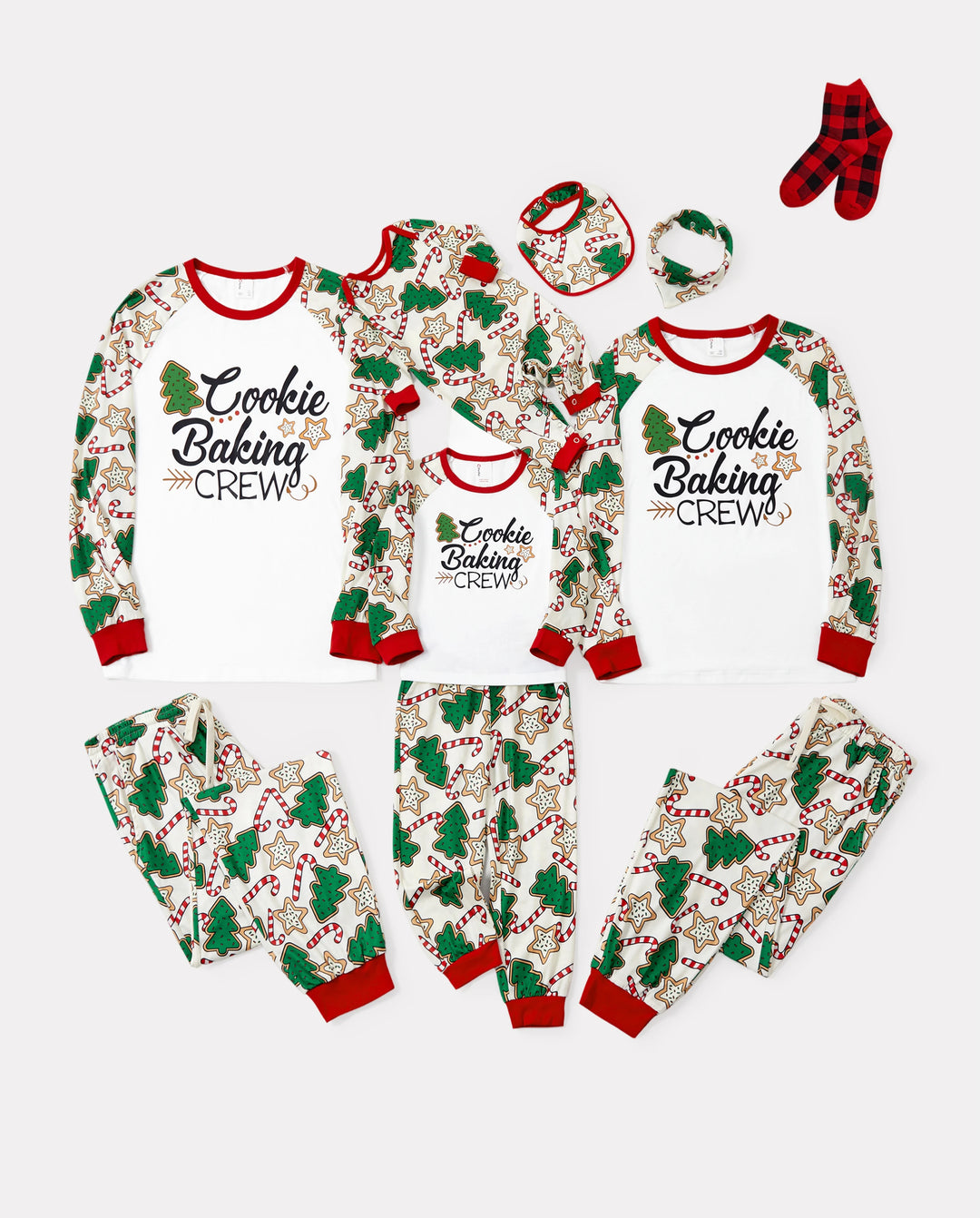 Ensemble pyjama de Noël assorti pour toute la famille, imprimé sapin de Noël rouge et abricot, avec chaussettes de Noël abricot