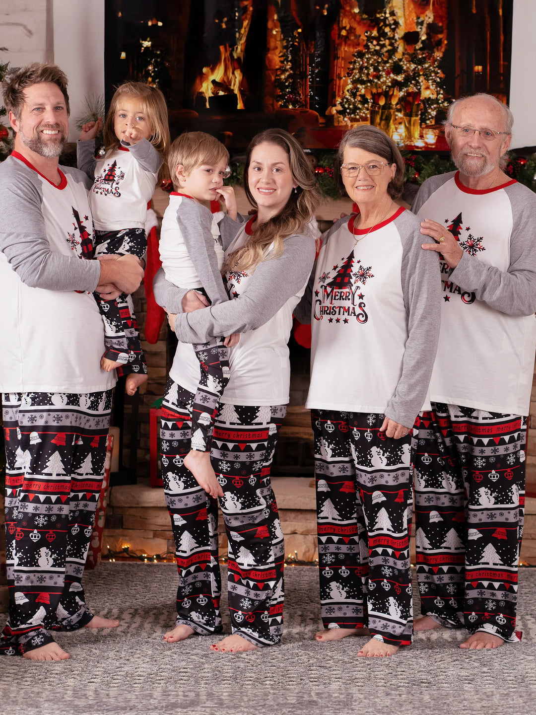 Weihnachtsbaum Schneeflocken- und Buchstaben-Print Graue Familienpassende Langarm-Pyjama-Sets mit Weihnachtssocken Grau