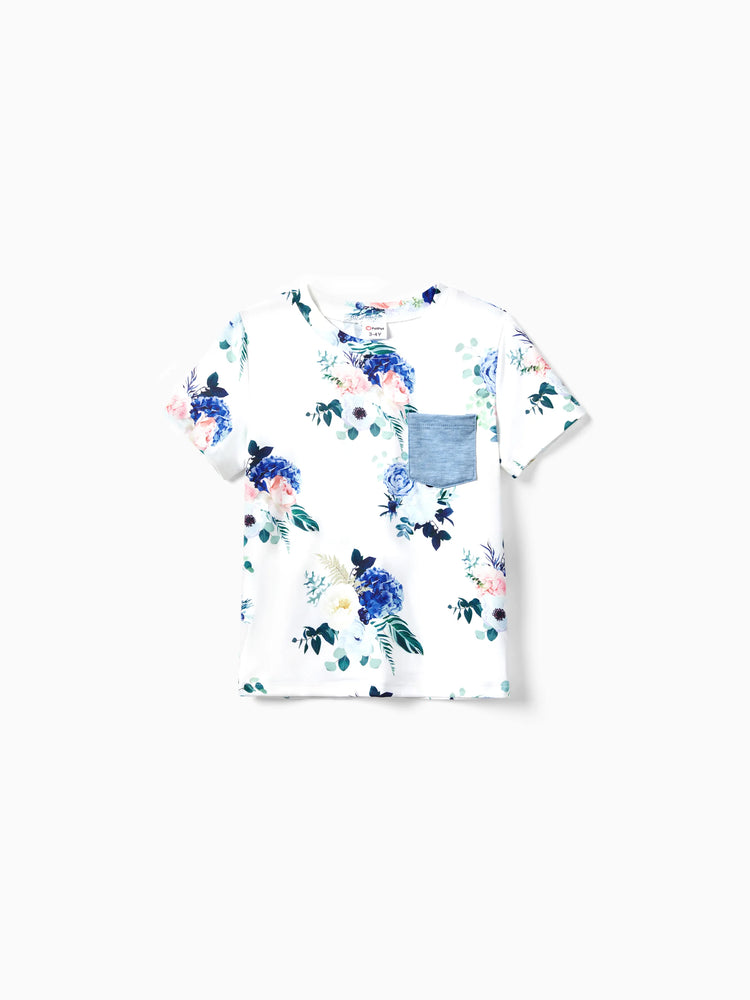Ensemble familial assorti composé d'un t-shirt à imprimé floral et d'une robe trapèze à ceinture boutonnée et à volants bleu ciel clair