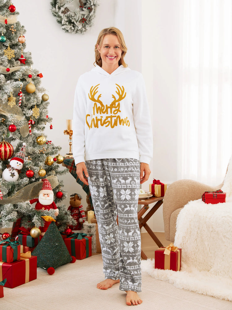 Ensemble pyjama de Noël familial assorti avec lettres brodées, manches longues, capuche et chaussettes de Noël blanches