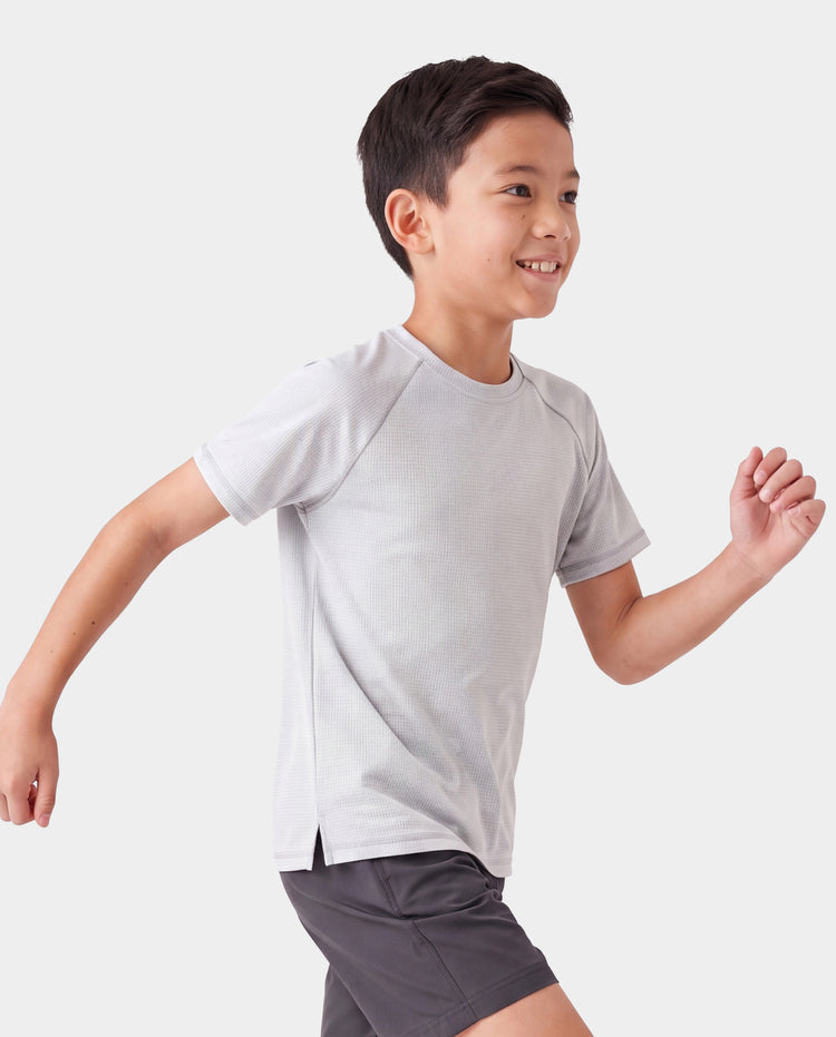 PatPat Lightflow Activewear Kid Boy Athletic Breathable Air-Grid Ultra Lightweight Short Sleeve T-Shirt Grey