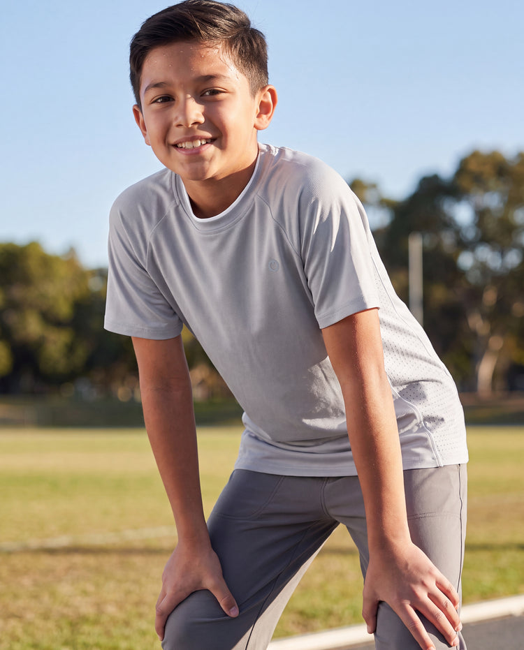 PatPat Rapidair™ Activewear Kinder Jungen/Mädchen Athletic Schnelltrocknendes und sofort kühlendes UPF 100+ Rash Guard T-Shirt grau