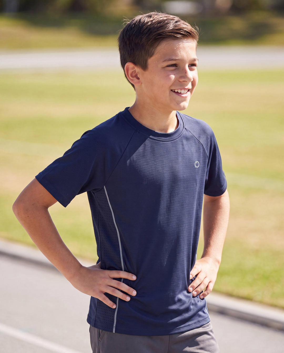 PatPat Rapidair™ Activewear Kinder Jungen/Mädchen Athletic Schnelltrocknendes und sofort kühlendes UPF 100+ Rash Guard T-Shirt tiefblau