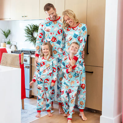 Weihnachten Passendes Familien-Pyjama-Set Lebkuchendruck Blau und Rot Pyjama mit Weihnachtssocken hellblau