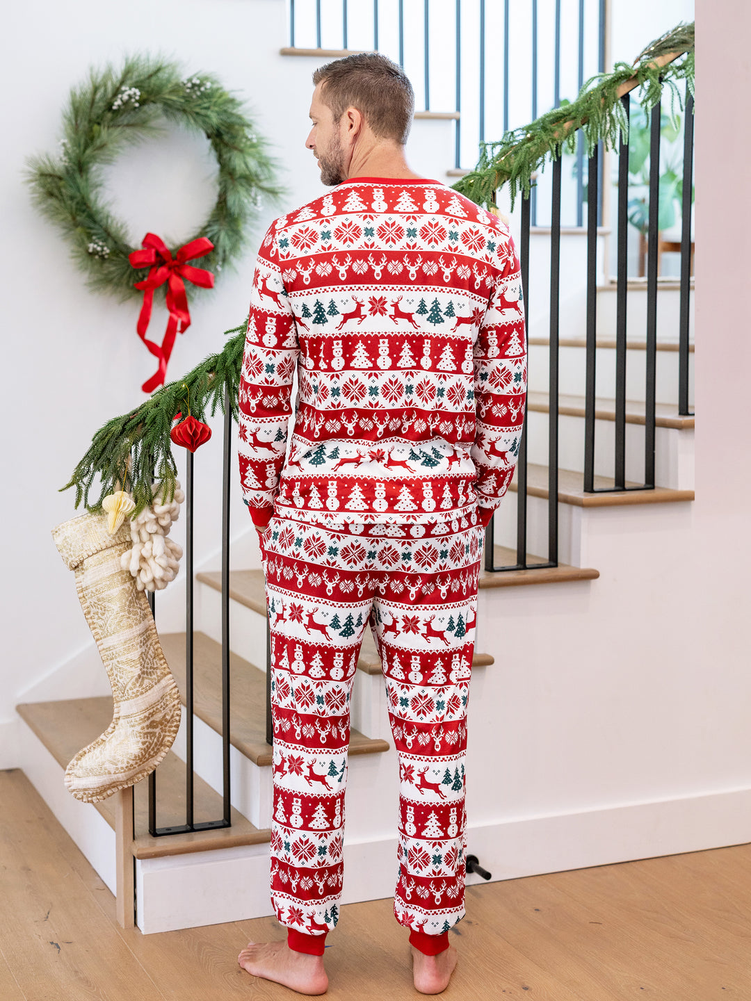 Pijamas navideños familiares a juego con estampado Fair Isle, rojo y blanco