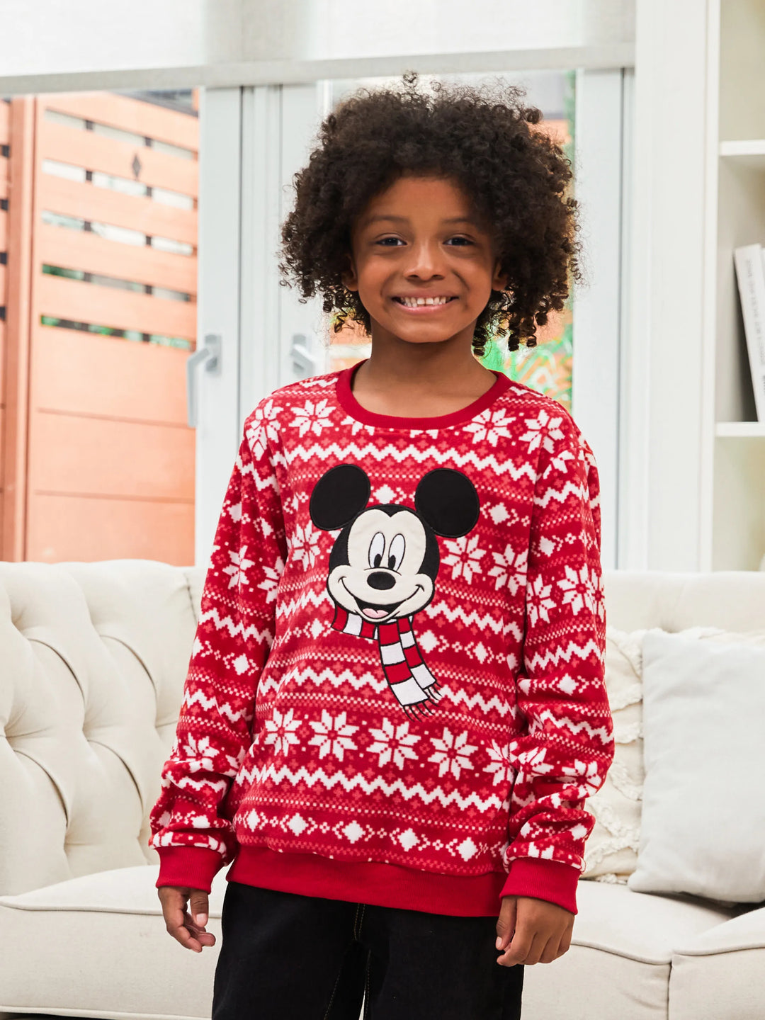 Sudadera de cuello redondo de felpa con estampado de copos de nieve de Disney Mickey y sus amigos para Navidad, color rojo