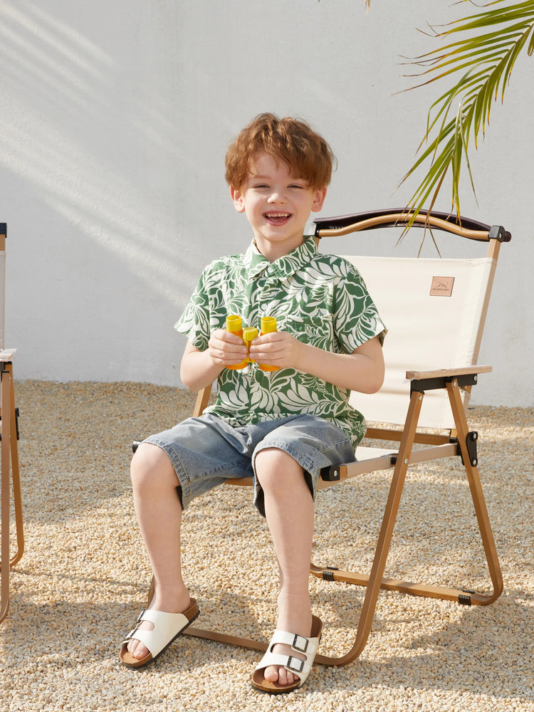 Ensemble familial assorti chemise à manches courtes ou robe dos nu à imprimé feuilles vert