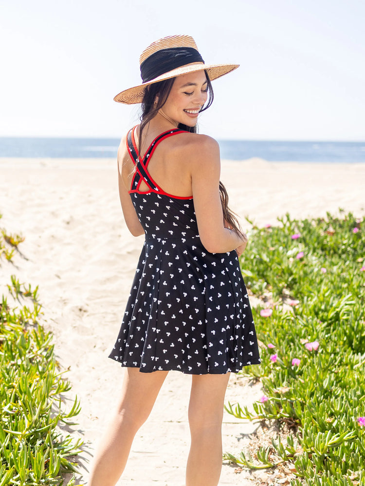 Ensemble de vêtements de sport assortis Disney Mickey et ses amis, imprimé Mickey Mouse, haut en coton et barboteuse
 Ensemble familial 3 pièces Expression Casual Suits en coton unisexe noir