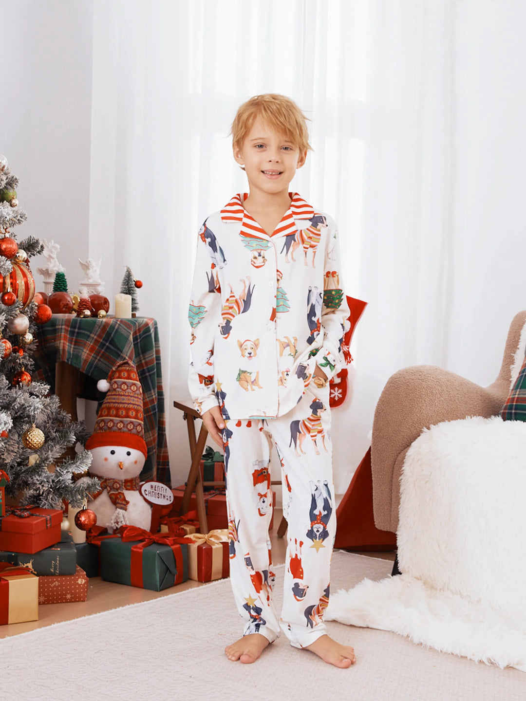 Christmas Pajamas Family Matching Cute Xmas Dog Collared Pajamas Sets with Christmas Socks LightApricot