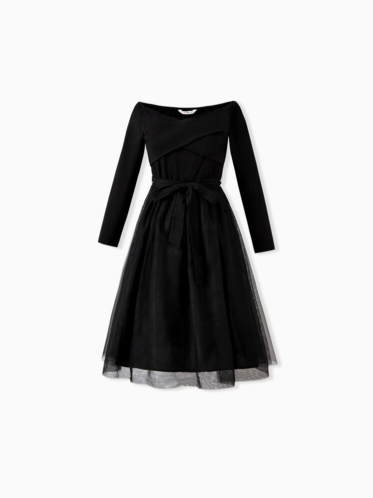 Ensembles familiaux assortis : chemise à carreaux noire ou robe élégante en tulle à épaules dénudées et croisée sur le devant