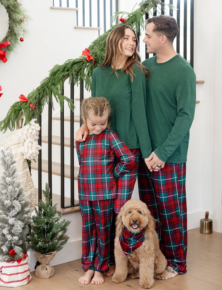 Christmas Matching Family Pajamas Set Allover Red and Green Grid Print Long-sleeve PJS with Christmas Socks Dark Green