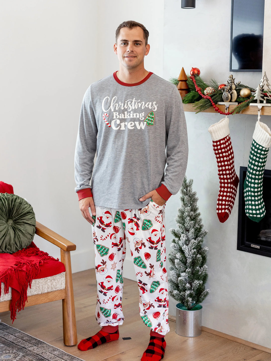 Christmas Matching Family Pajamas Set Glow In The Dark Santa Claus Christmas-themed Print PJS with Christmas Socks Color block