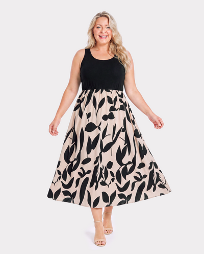 Ensembles assortis pour toute la famille : robe à bretelles florales croisées dans le dos et haut colorblock noir