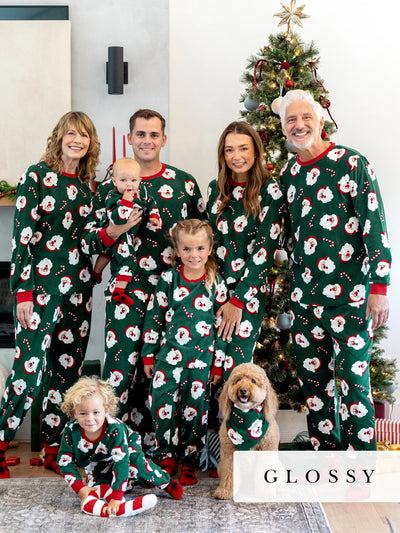 Ensemble de pyjama familial assorti de Noël en polaire, imprimé Père Noël et canne à sucre, avec chaussettes de Noël, vert foncé