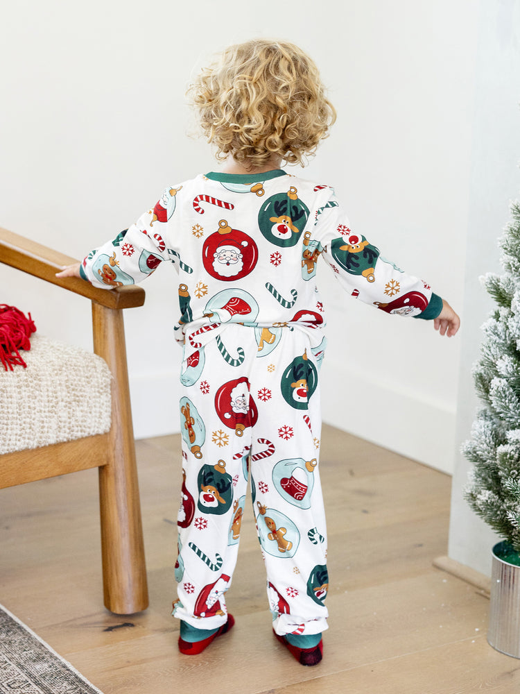 Ensemble pyjama de Noël assorti pour toute la famille, motif renne et père Noël, avec chaussettes de Noël vertes