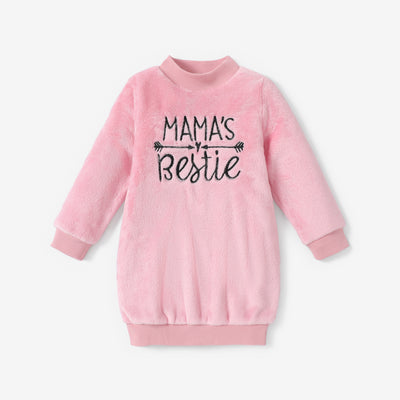Robe sweat-shirt rose à manches longues et col montant en polaire brodée pour petite fille