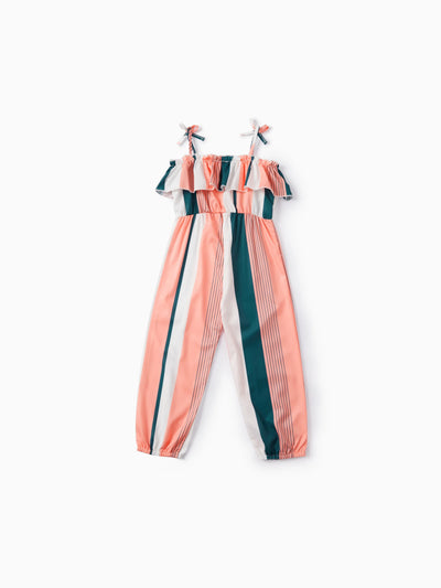 Mono de tirantes con volantes y rayas de colores para niña pequeña