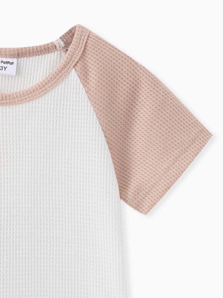 2-teiliges T-Shirt mit Raglanärmeln in Waffelmuster und einfarbigen Shorts für Kleinkinder und Jungen braun