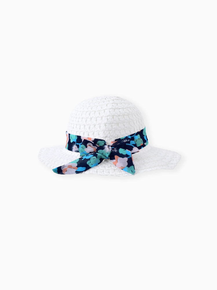 Ensemble 3 pièces pour petite fille avec chapeau décoratif à nœud, débardeur à volants superposés et short à imprimé floral, blanc