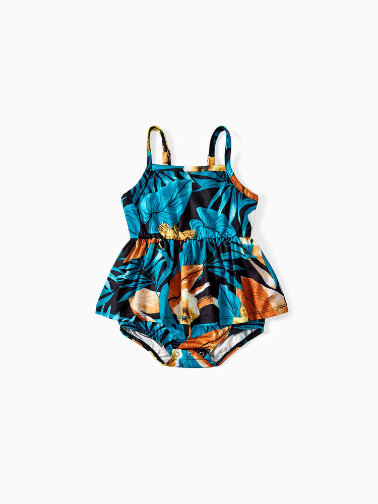 Ensembles assortis pour toute la famille : t-shirt à imprimé floral et robe à bretelles latérales avec cordon de serrage et fronces florales, noir