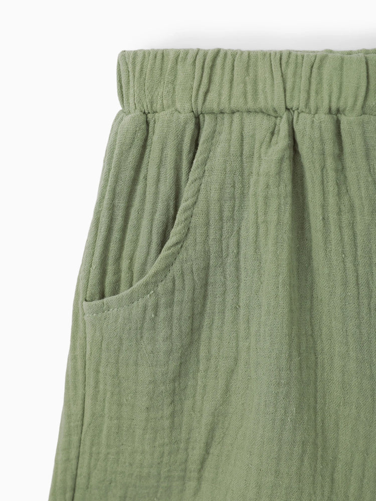 Kleinkind Junge 3-teiliges strukturiertes Revershemd und festes T-Shirt und Shorts Set Farbblock