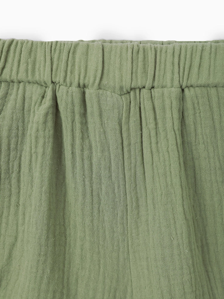 Kleinkind Junge 3-teiliges strukturiertes Revershemd und festes T-Shirt und Shorts Set Farbblock