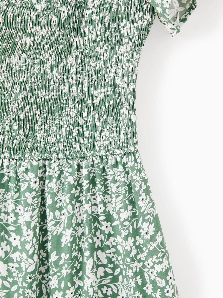 Mommy & me Elegant Broken Flower Matching Outfits for Family, Smocking Design, Medium Thickness Green