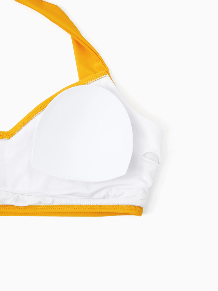 Maillot de bain deux pièces ou short de bain assorti à imprimé citron et col licou uni multicolore