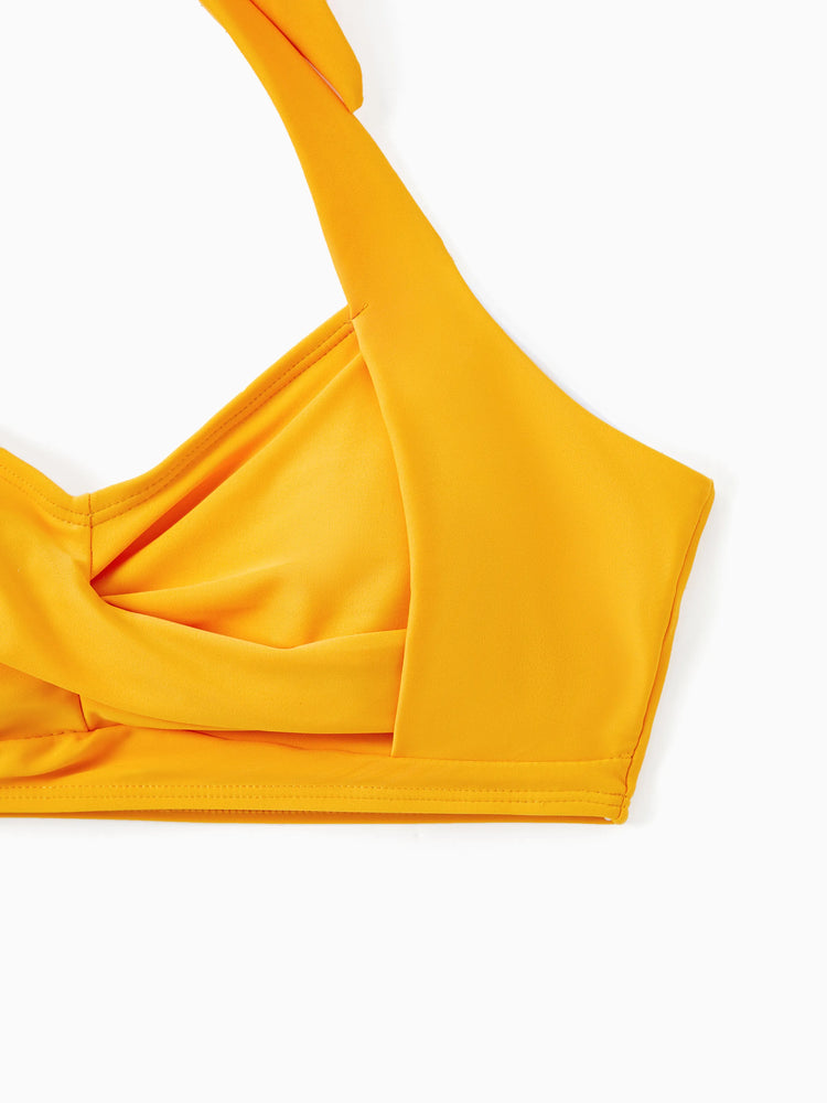 Maillot de bain deux pièces ou short de bain assorti à imprimé citron et col licou uni multicolore