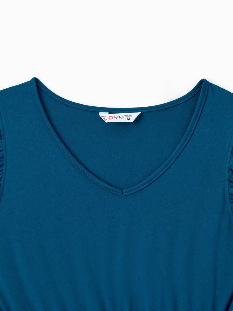 Family Matching Solid V Neck Flutter-sleeve Splicing Floral Print Dresses and Short-sleeve Colorblock T-shirts Sets Azure-