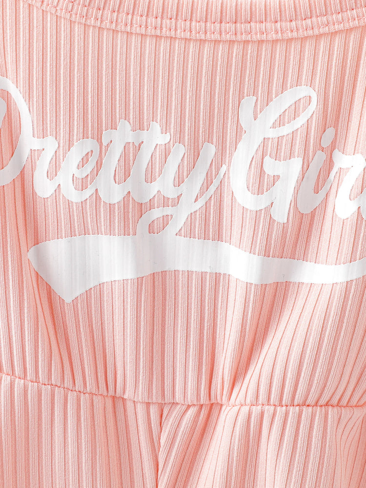 Barboteuse camisole côtelée froncée avec cordon de serrage et imprimé lettre pour petite fille, rose