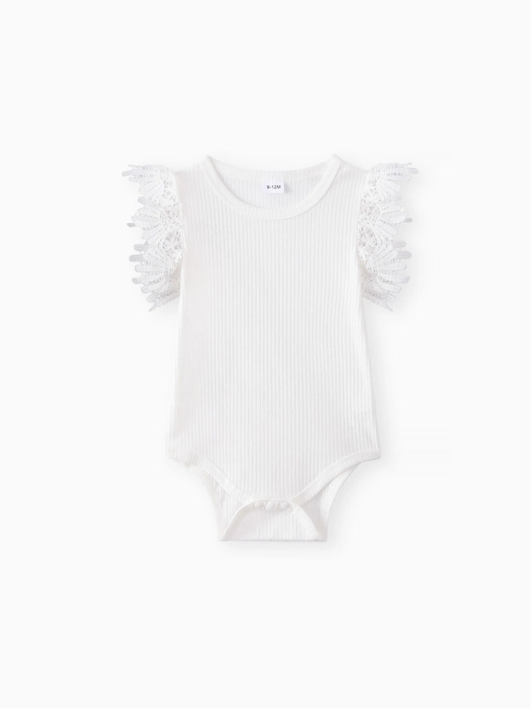 Ensemble 3 pièces pour bébé fille, barboteuse côtelée à manches flottantes en dentelle et jupe à bretelles avec bandeau, couleur gingembre