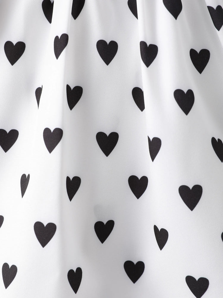 3-teiliges Kleinkind-Mädchen-Herzdruck-Kurzarmbluse und Jeans-Shorts und Stirnband-Set weiß