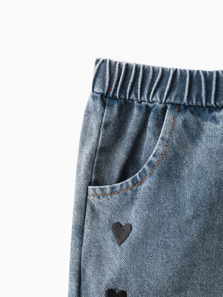 3-teiliges Kleinkind-Mädchen-Herzdruck-Kurzarmbluse und Jeans-Shorts und Stirnband-Set weiß