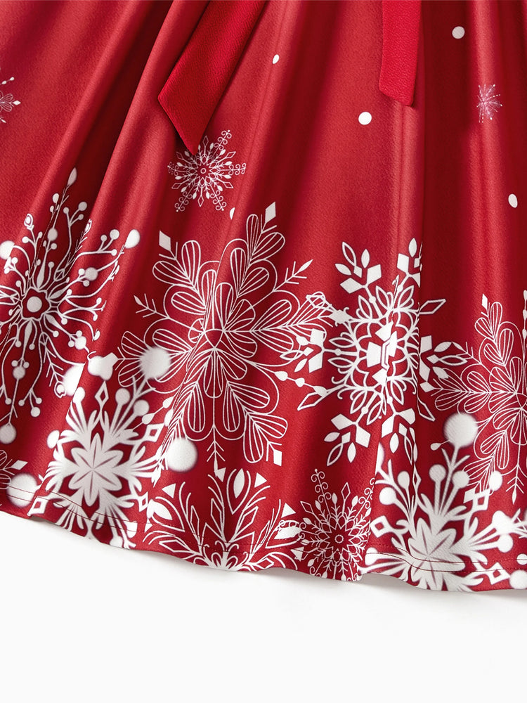 Robe rouge sans manches à épaules dénudées et à imprimé flocons de neige pour maman et moi