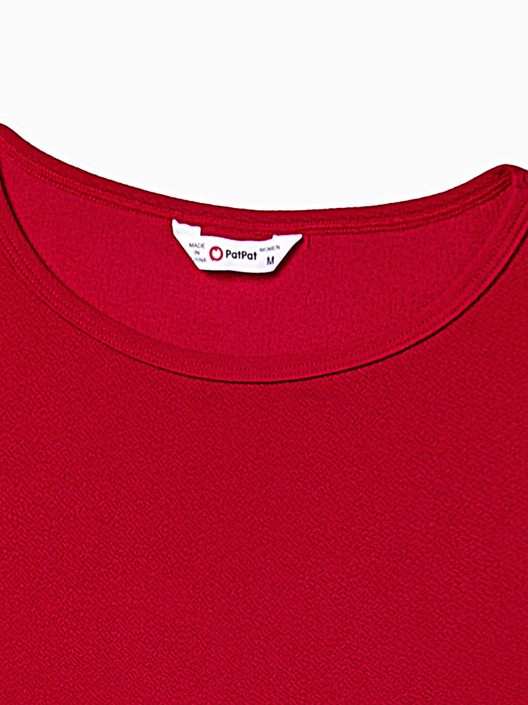 Ensembles assortis pour toute la famille : hauts à manches courtes et col à revers, couleur unie, robes sirène/en maille, rouge