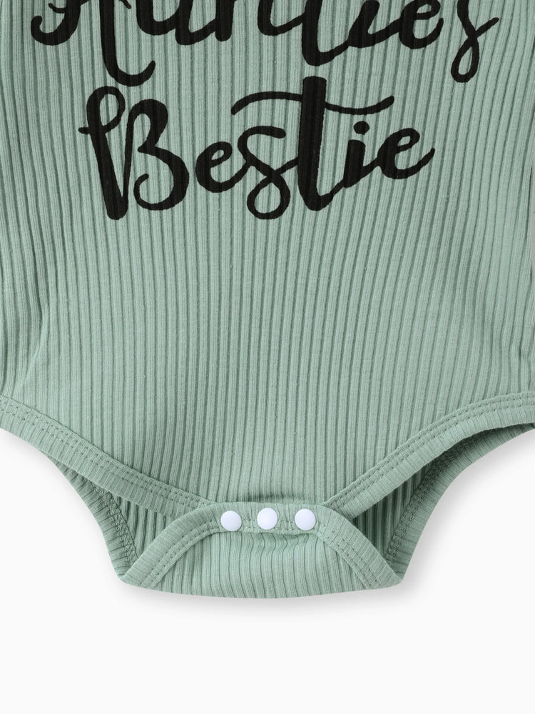 Ensemble 3 pièces pour bébé fille, 100 % coton, jupe en jean déchirée avec ceinture, barboteuse à manches flottantes et bandeau côtelés à imprimé lettres, vert haricot clair