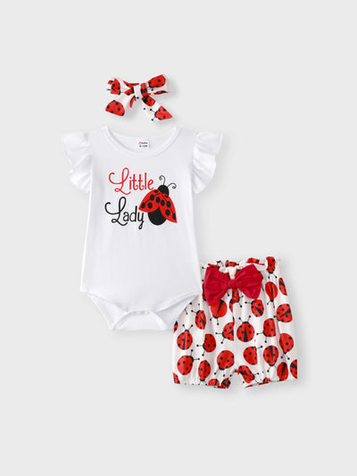 Conjunto de 3 piezas de mameluco con estampado de letras y mangas con volantes para niña bebé, 95 % algodón, y pantalones cortos con estampado de mariquitas y diadema, color blanco