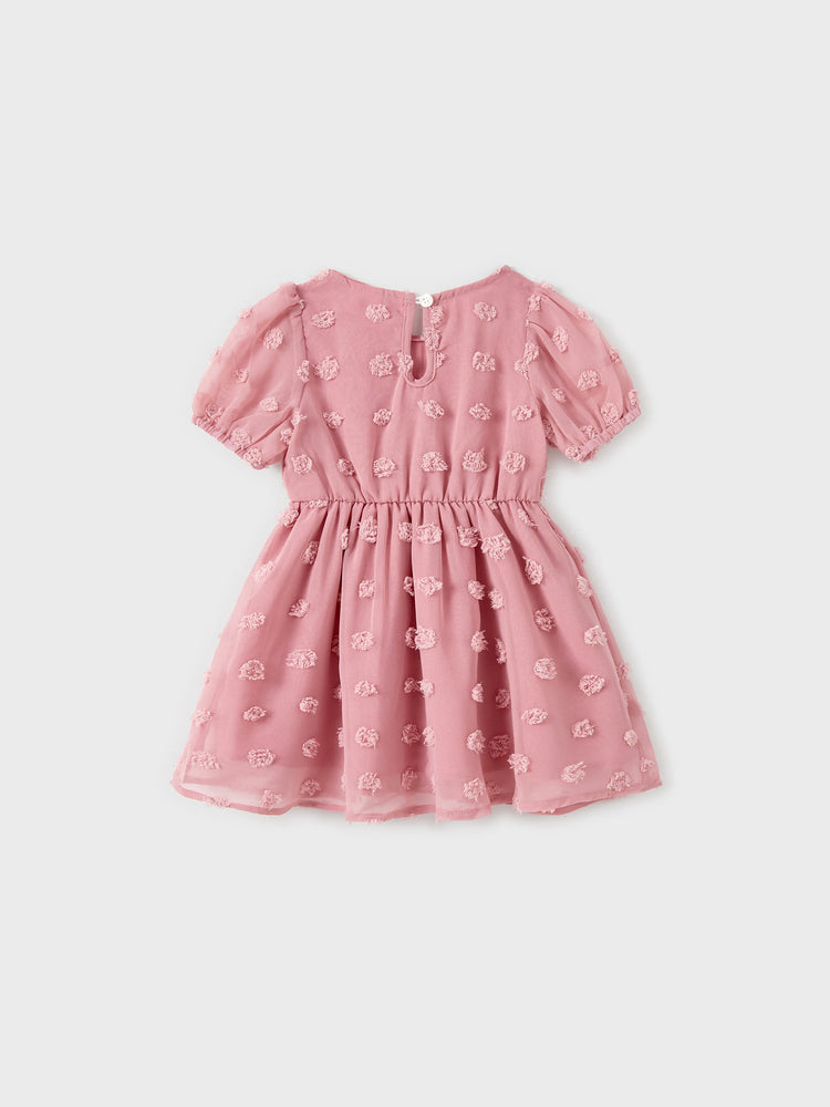 Ensemble familial assorti rose uni à col polo et manches courtes ou robe ceinturée à manches volantées rose