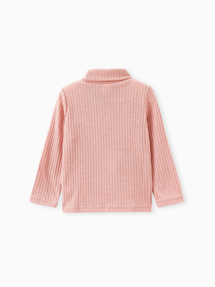 Camiseta texturizada de cuello alto para niña pequeña, color rosa
