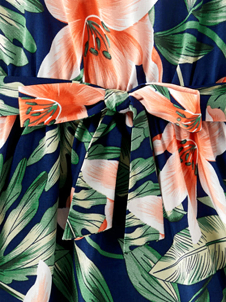 Ensembles familiaux assortis : t-shirts à manches courtes à empiècements floraux ou robes mi-longues à bretelles spaghetti et col en V à imprimé floral intégral avec bouton-pression dissimulé, bleu roi