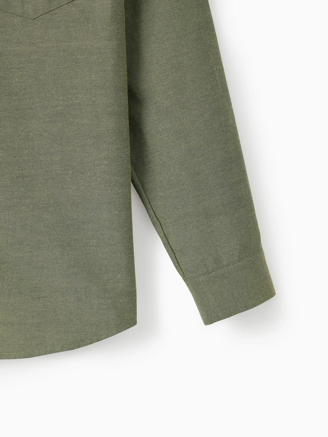 Conjuntos familiares a juego: Camisa verde de manga larga o vestido de tul bordado con hombros descubiertos y canalé verde