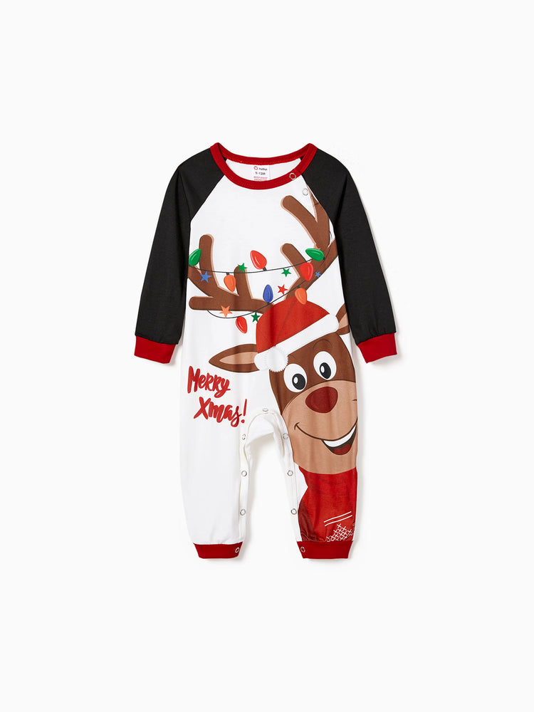 Ensemble pyjama assorti pour toute la famille avec imprimé renne de Noël et chaussettes de Noël noires