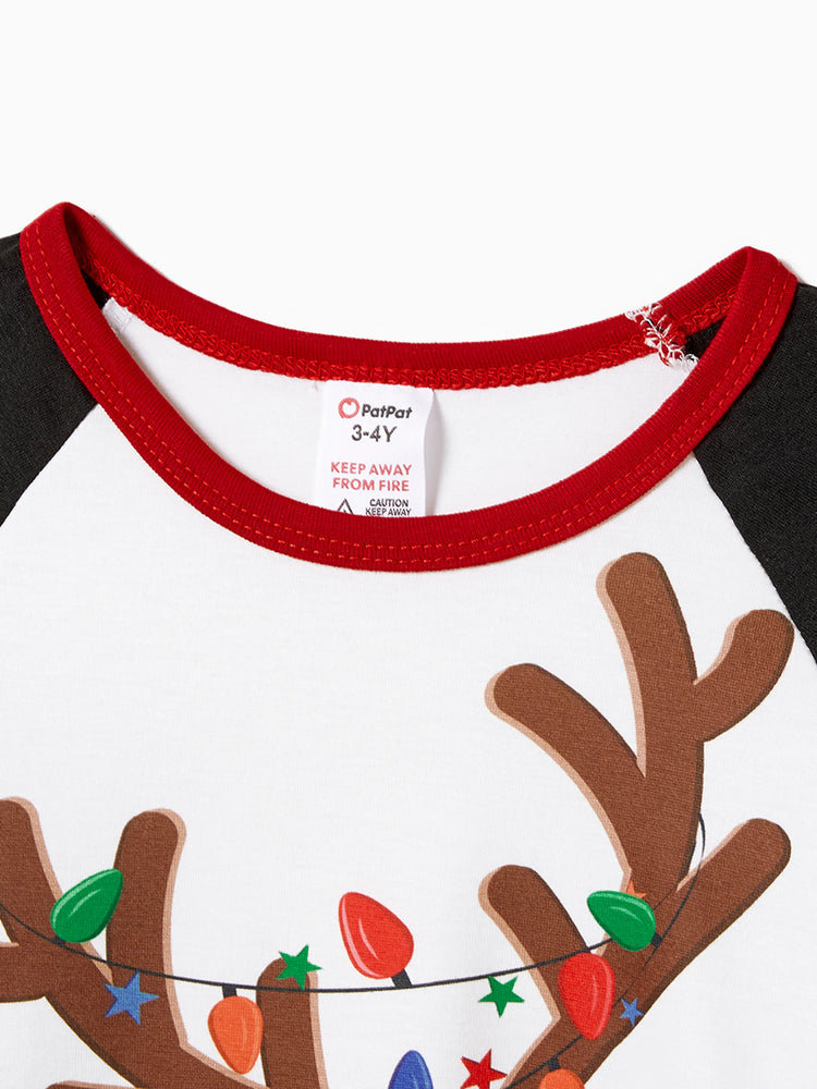 Ensemble pyjama assorti pour toute la famille avec imprimé renne de Noël et chaussettes de Noël noires
