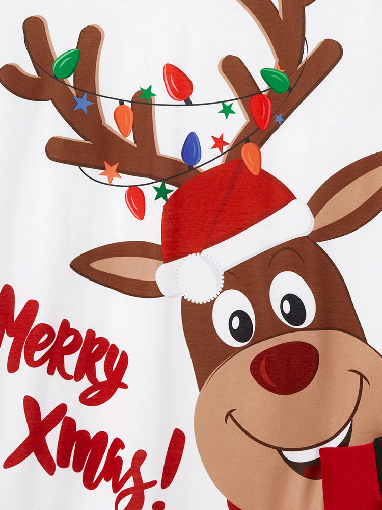 Ensemble pyjama assorti pour toute la famille avec imprimé renne de Noël et chaussettes de Noël noires