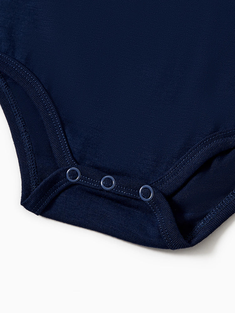 Weihnachten Rentier Print Leuchtende Familienpartner Schlafanzug Sets mit Weihnachtssocken Dunkelblau