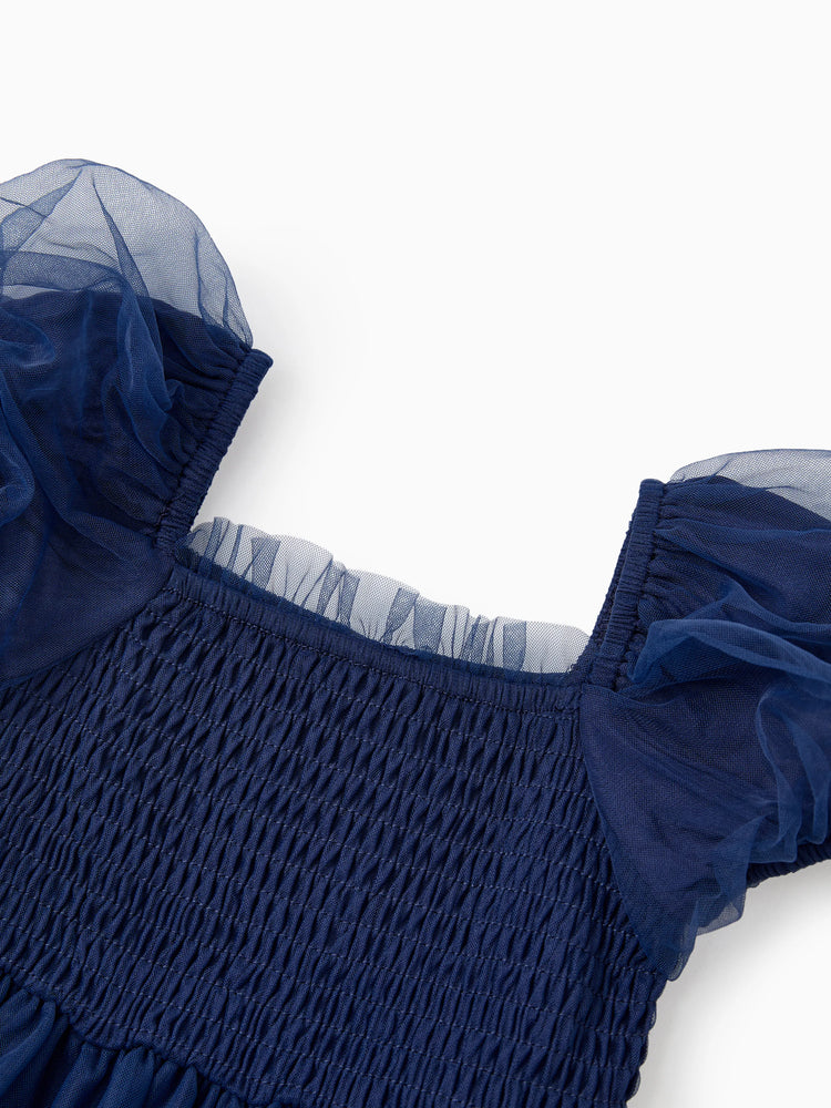 Ensembles familiaux assortis : chemise à manches longues à carreaux ou robe élégante en tulle à manches bouffantes et corsage froncé bleu roi