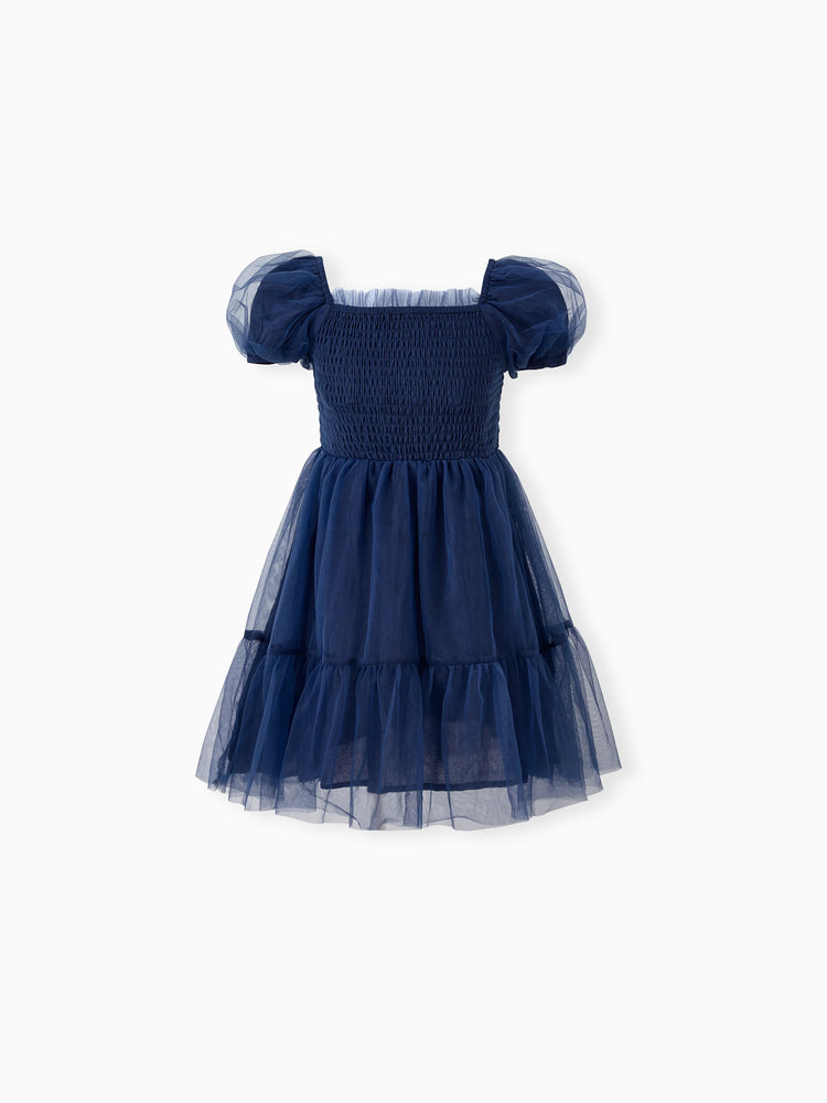 Ensembles familiaux assortis : chemise à manches longues à carreaux ou robe élégante en tulle à manches bouffantes et corsage froncé bleu roi